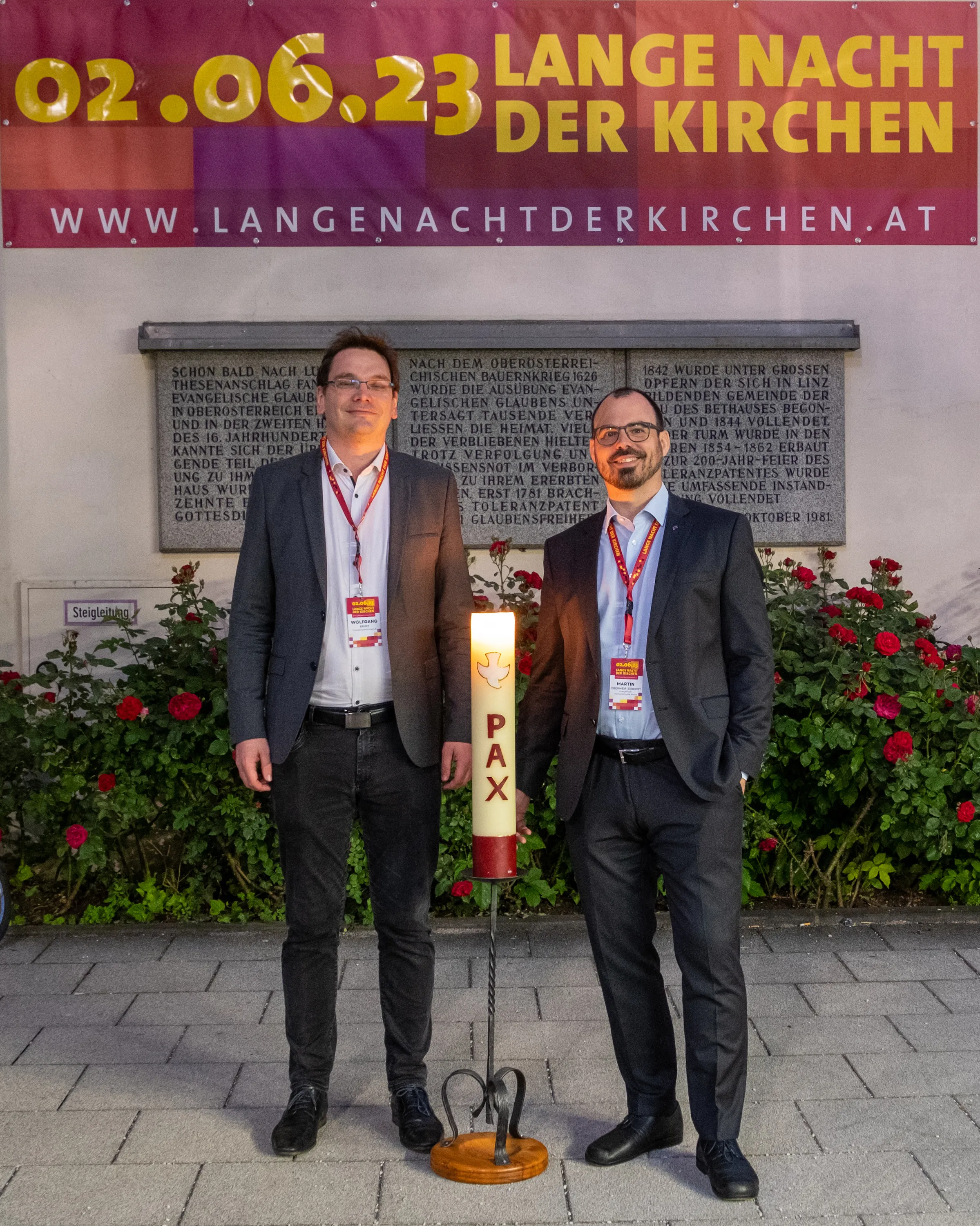 Spiritualität des Friedens Schriftzug "Jesus is alive"