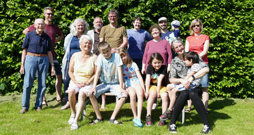 Pastorinnen und Pastoren der EmK Österreich mit Familien