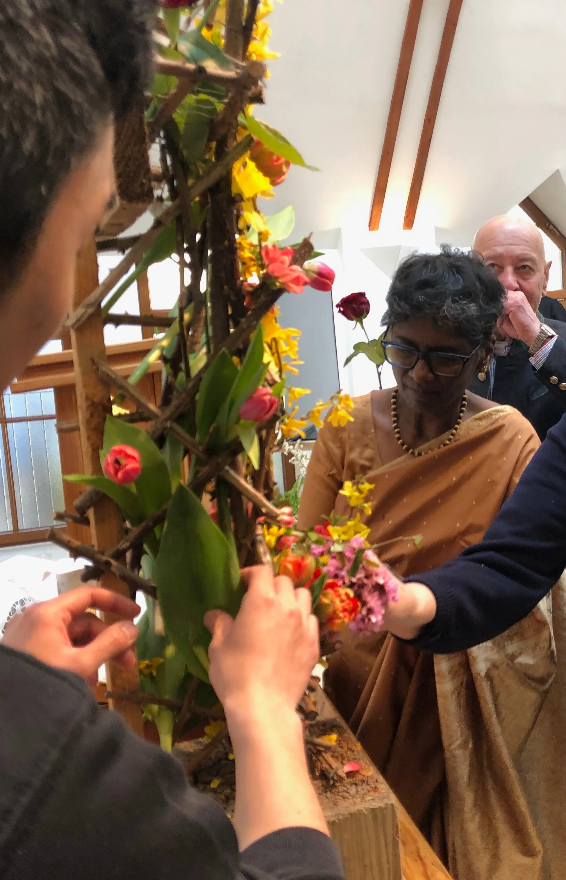 Ostergottesdienst EmK Graz
Usha Sundaresan, Gerhard Weissenbrunner, Manuela Kern, Clement Oppfong-Kyeremeh, Lili Zapf