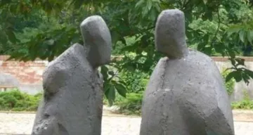 Margret Middell Bronzeskulptur Kloster Ribnitz