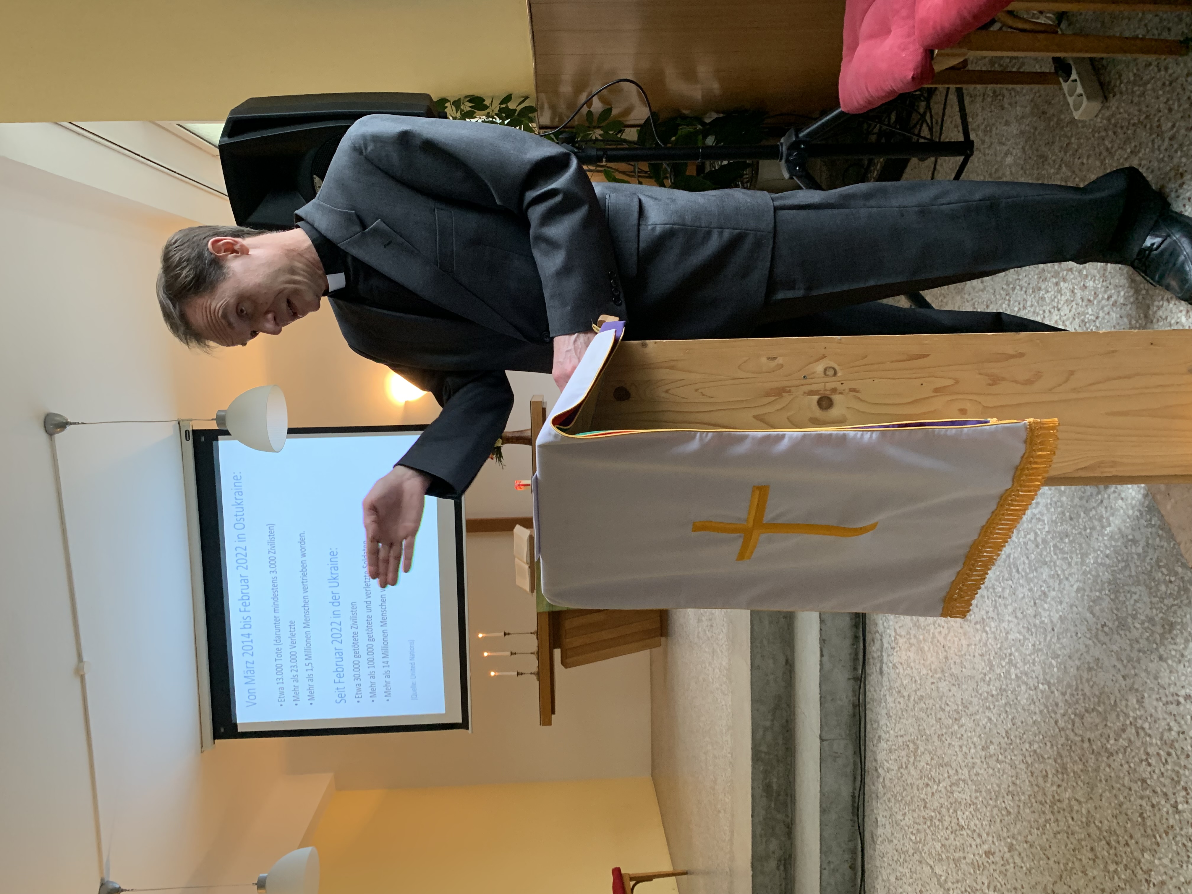 Missionsfest: Pastor John Calhoun berichtete Pastor John Calhoun berichtet