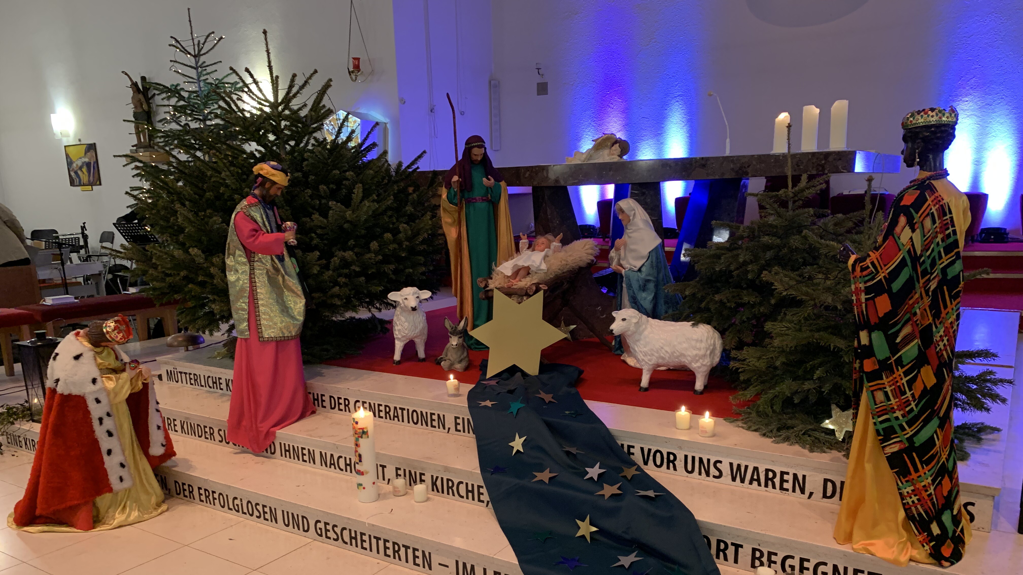 Ökumenischer Gottesdienst in Strebersdorf Weihnachtskrippe mit Stern