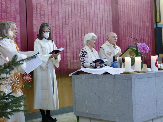Gottesdienst zur Erneuerung des Bundes mit Gott – mit ökumenischer Beteiligung liturgischer Gesang